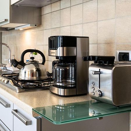 Riva Central Apartment - Free Parking Eksteriør bilde