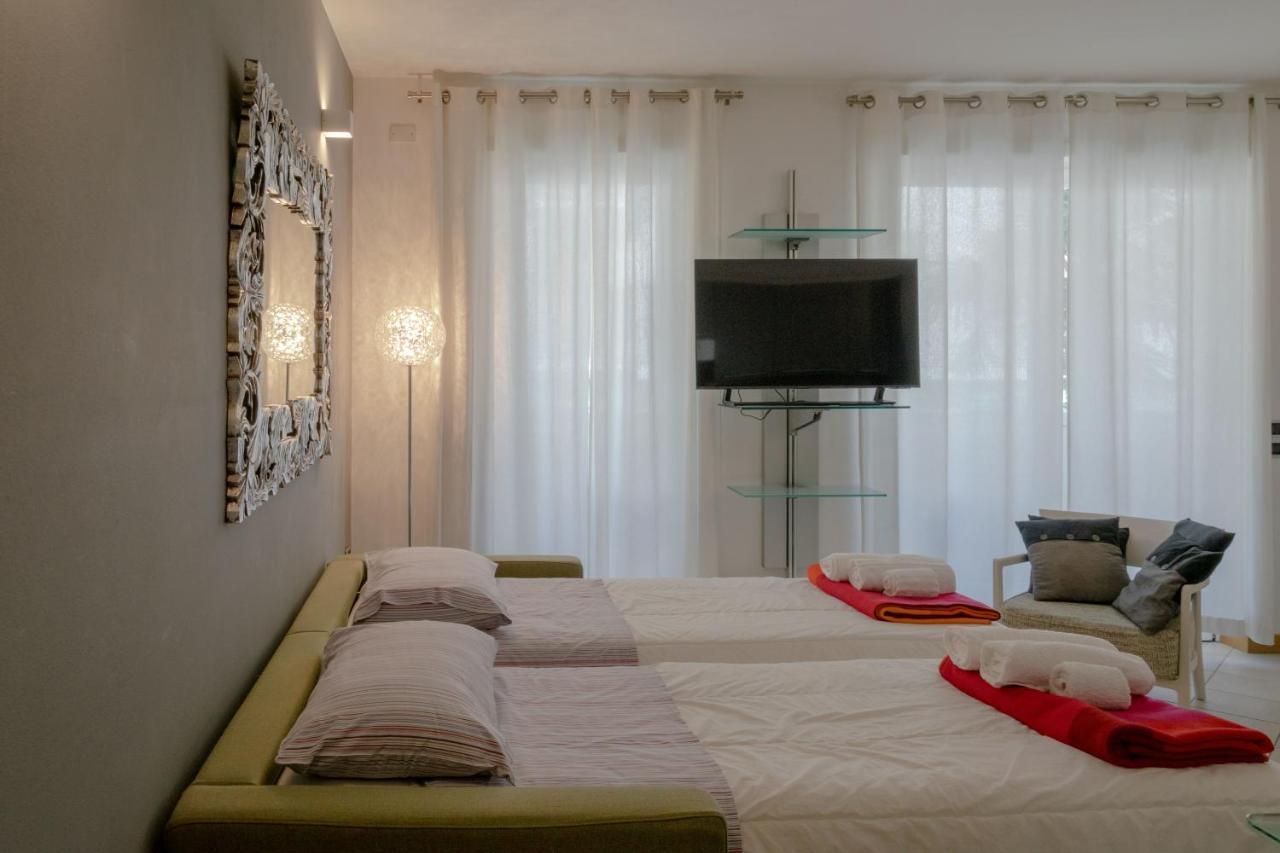Riva Central Apartment - Free Parking Eksteriør bilde